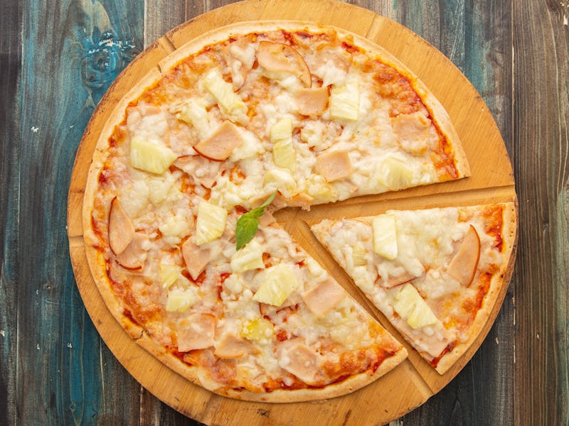 Hawaiian Sunset pizza with pineapple and ham